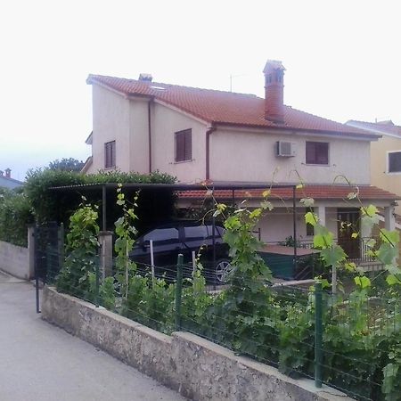 Studio Apartman Edy 3 Pula Zewnętrze zdjęcie