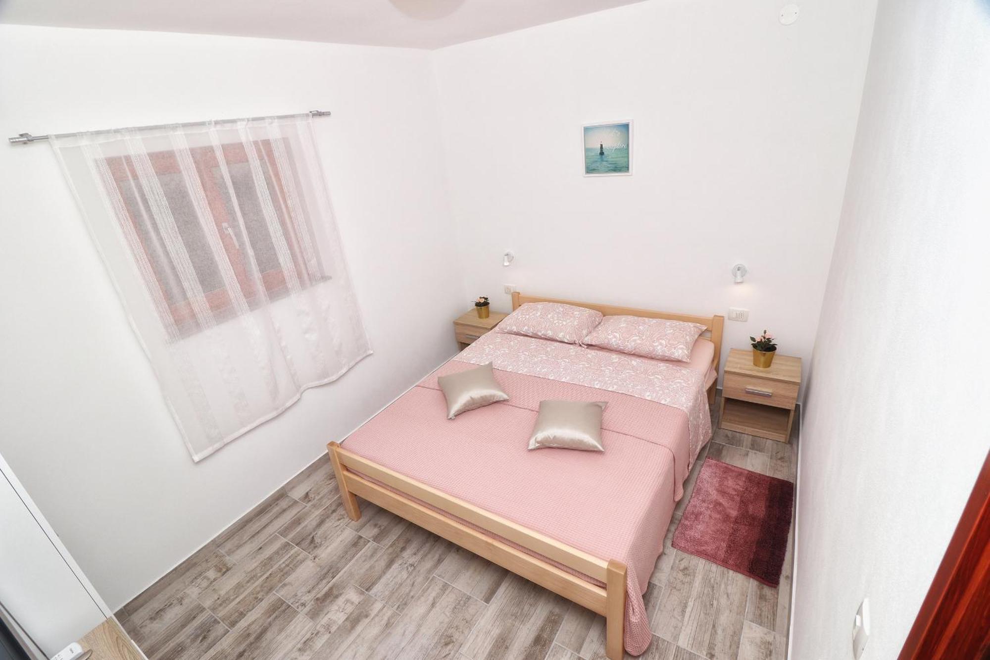 Studio Apartman Edy 3 Pula Zewnętrze zdjęcie